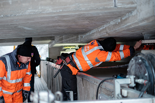 Überprüfung der Brückenlager 