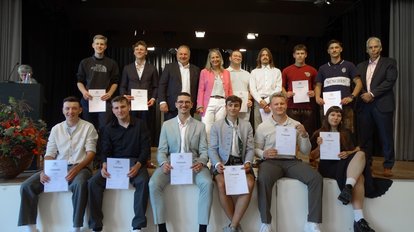 Absolventinnen und Absolventen