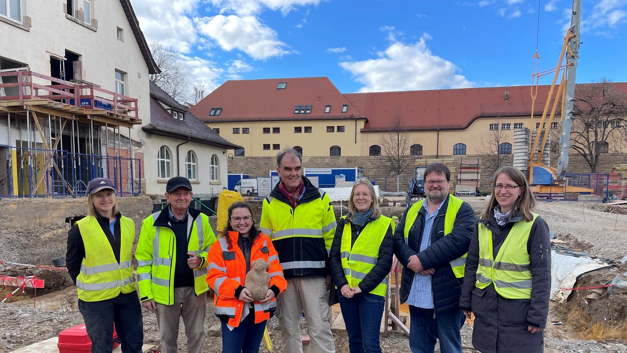 Vor Ort auf der Ausgrabung in Bad Cannstatt
