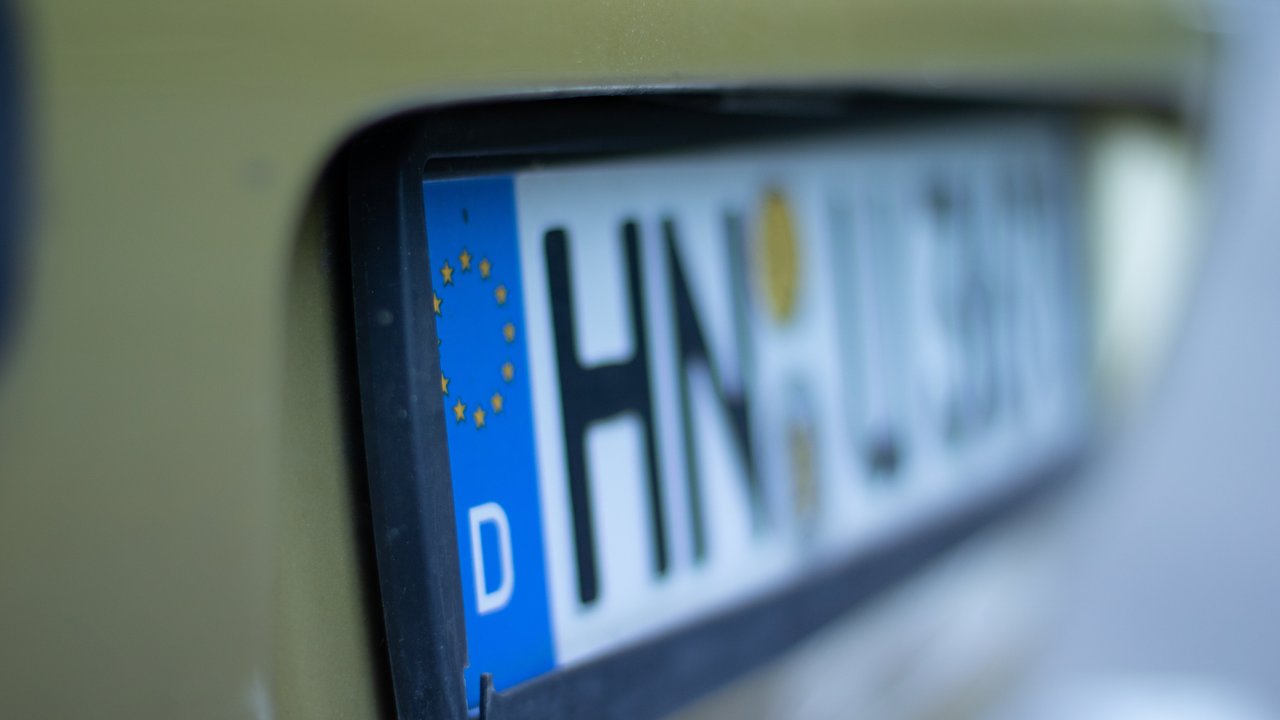 Bild zeigt ein Heilbronner Autokennzeichen