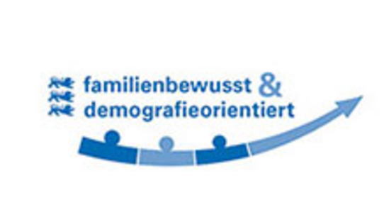 Bild zeigt das Logo Familienbewusst und demografieorientiert