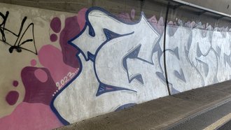 Graffiti in einem Tunnel