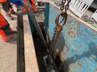 Graben mit querenden Leitungen