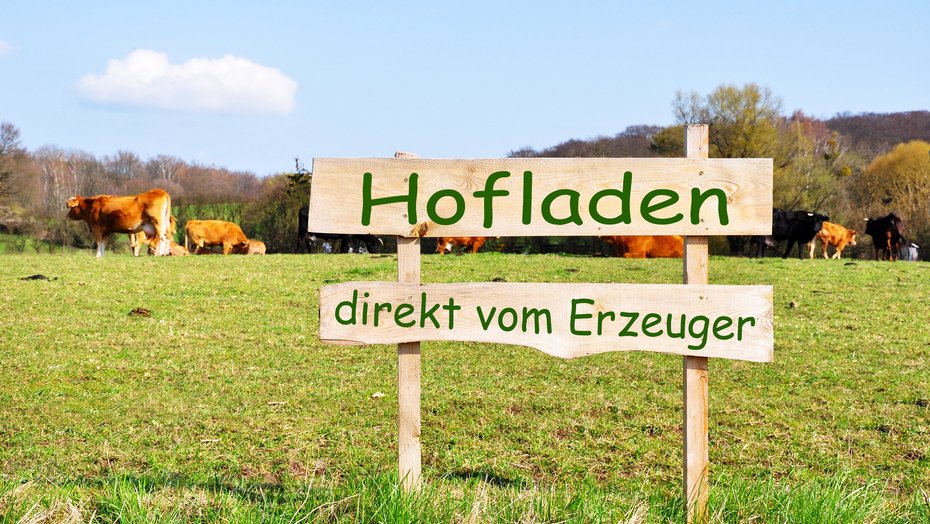 Hinweisschild auf einen Hofladen Hinweisschild auf einen Hofladen