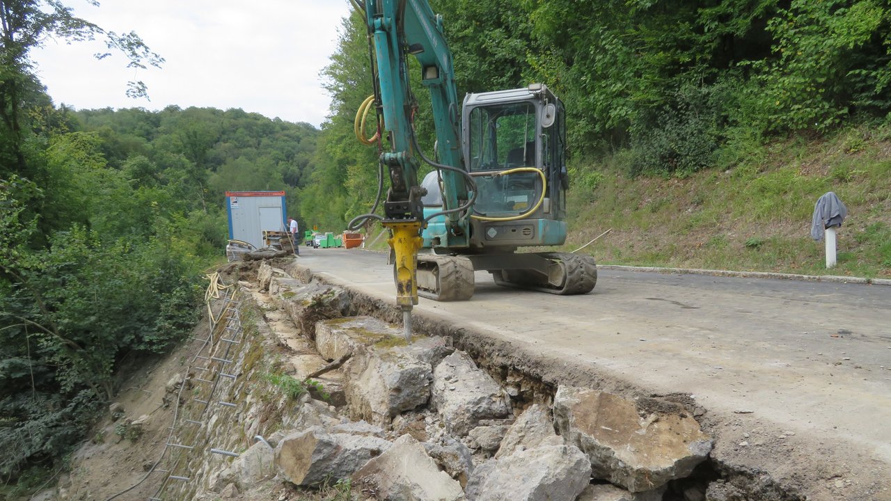 Abbruch alter Betonbalken