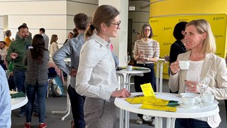 Menschen bei einer Veranstaltung