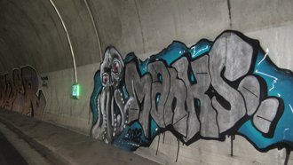 Graffiti in einem Tunnel