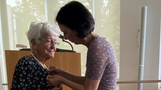 Inge Münzenmaier, RP'in Susanne Bay