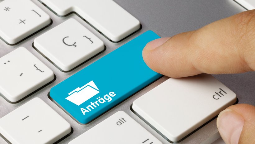 Tastatur mit Schriftzug Anträge