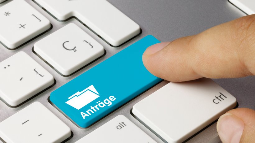 Tastatur mit Schriftzug Anträge