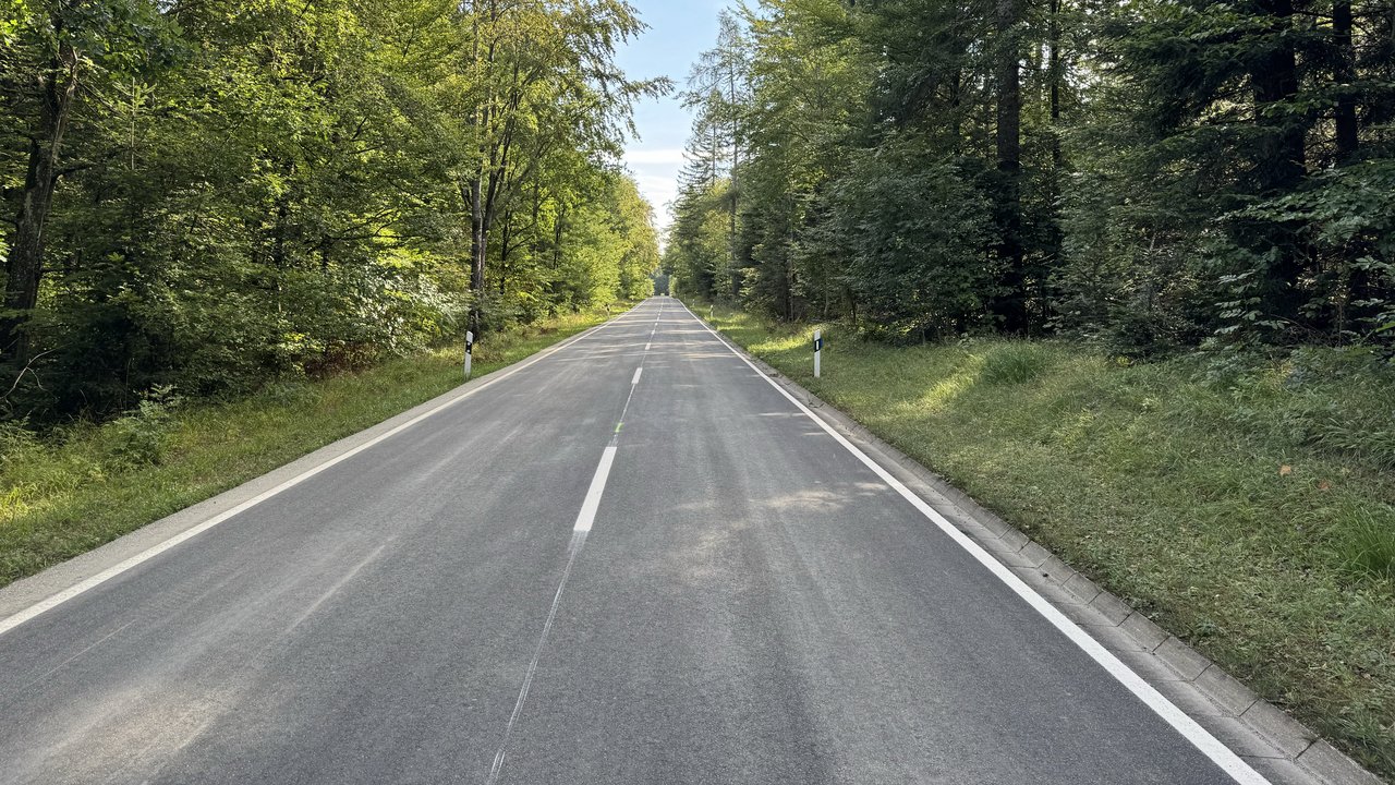 Bild der sanierten L 1150 bei Eichenkirnberg