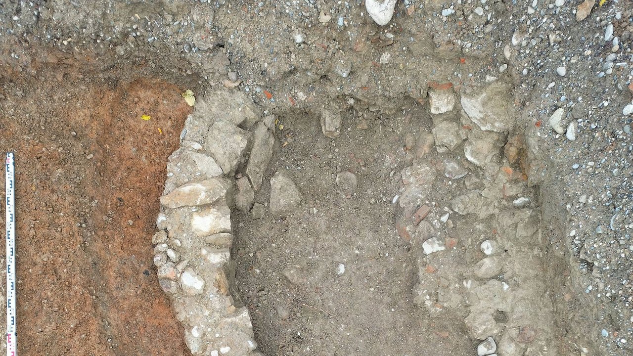 Drohnenaufnahme des Backofens aus dem Spätmittelalter