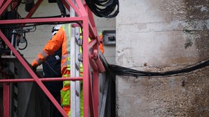 Foto der Brücke von unten