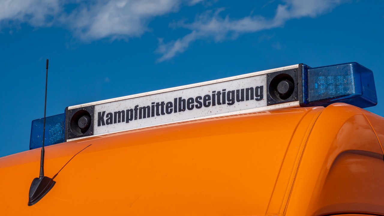 Fahrzeug des Kampfmittelbeseitigungsdienstes