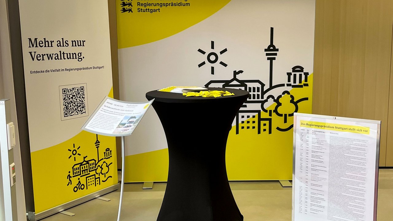 Bild zeigt Stand "Mehr als nur Verwaltung"