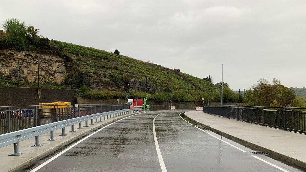 Bild zeigt die neue Enzbrücke