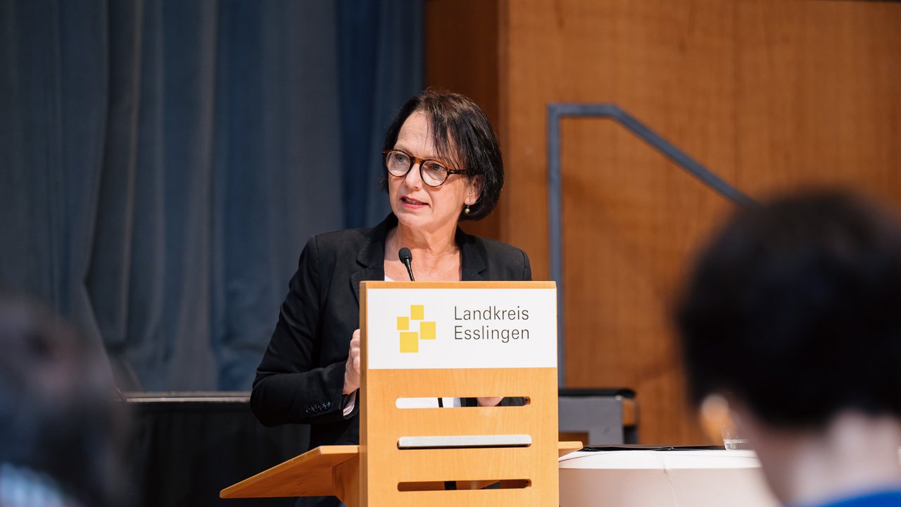 Regierungspräsidentin Susanne Bay gratulierte Landrat Musolf zur Wahl