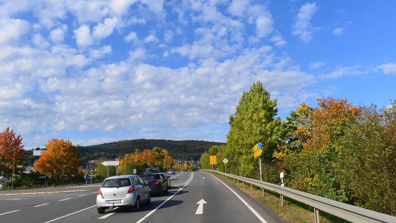 Bild zeigt eine Bundesstraße