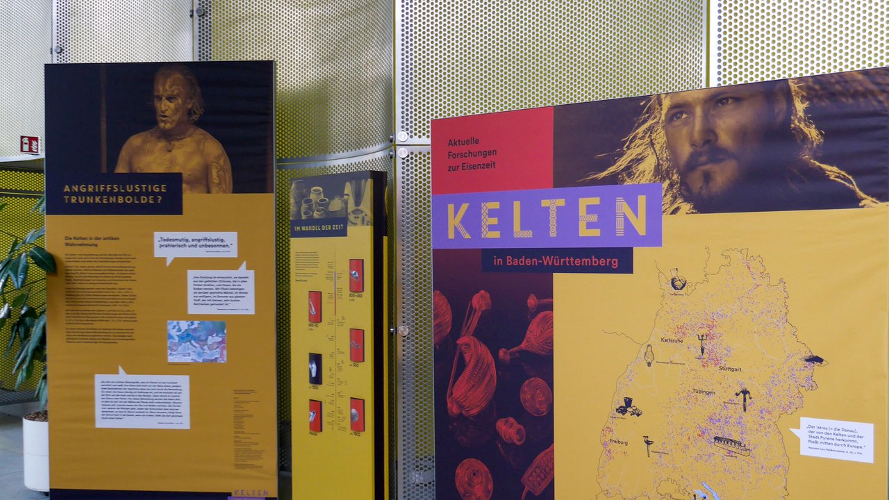 Impression der Ausstellung im Hauptgebäudes des Regierungspräsidiums Stuttgart im Ortsteil Vaihingen