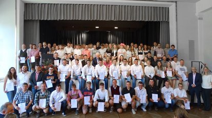 Gruppenbild Absolventinnen und Absolventen