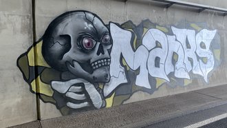Graffiti in einem Tunnel