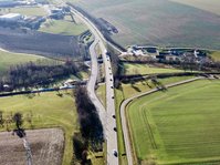 Die fertiggestellte Umfahrung in Blickrichtung der A 6