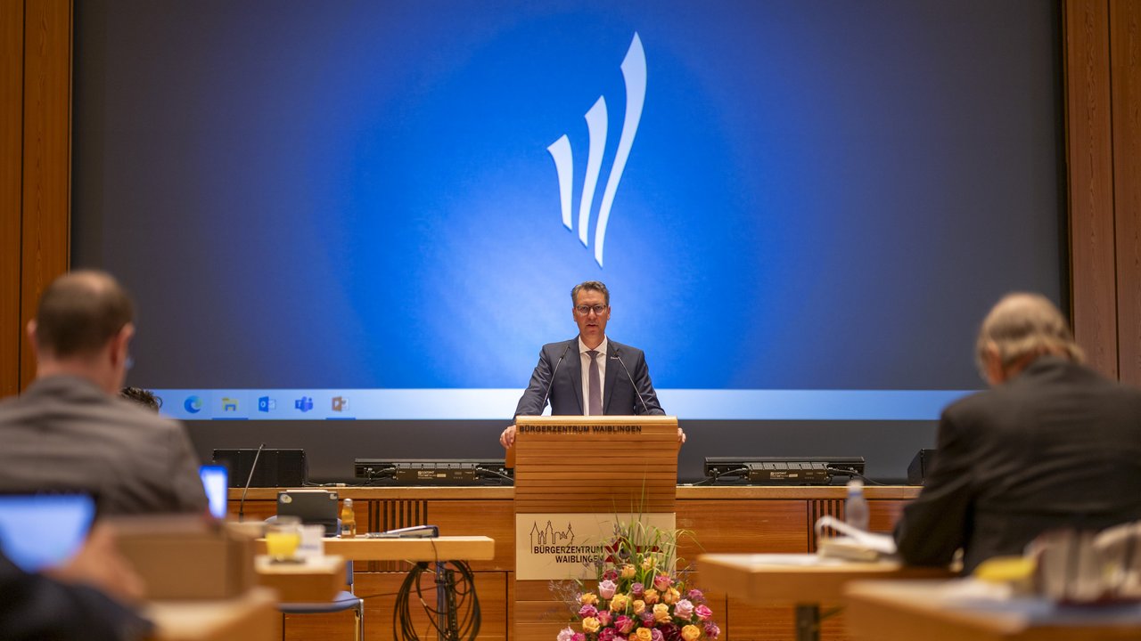 Landrat Dr. Richard Sigel wurde für seine zweite Amtszeit verpflichtet