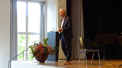 Dr. Ulrich Dura