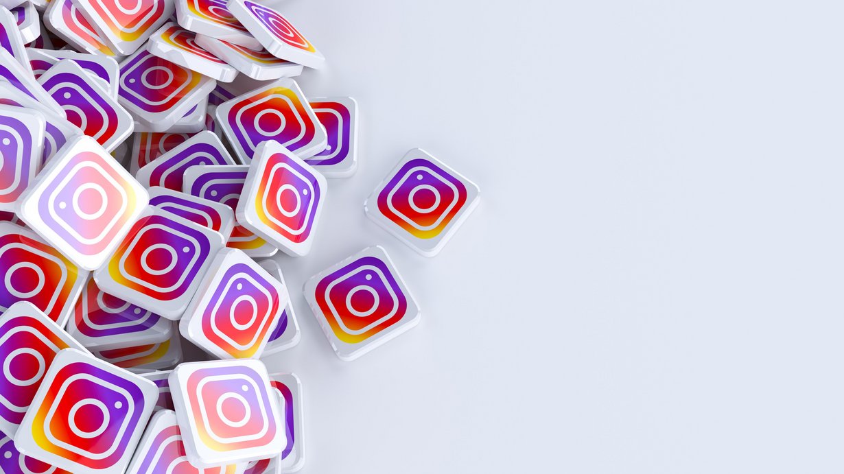 Viele Instagram Icons auf einem Haufen