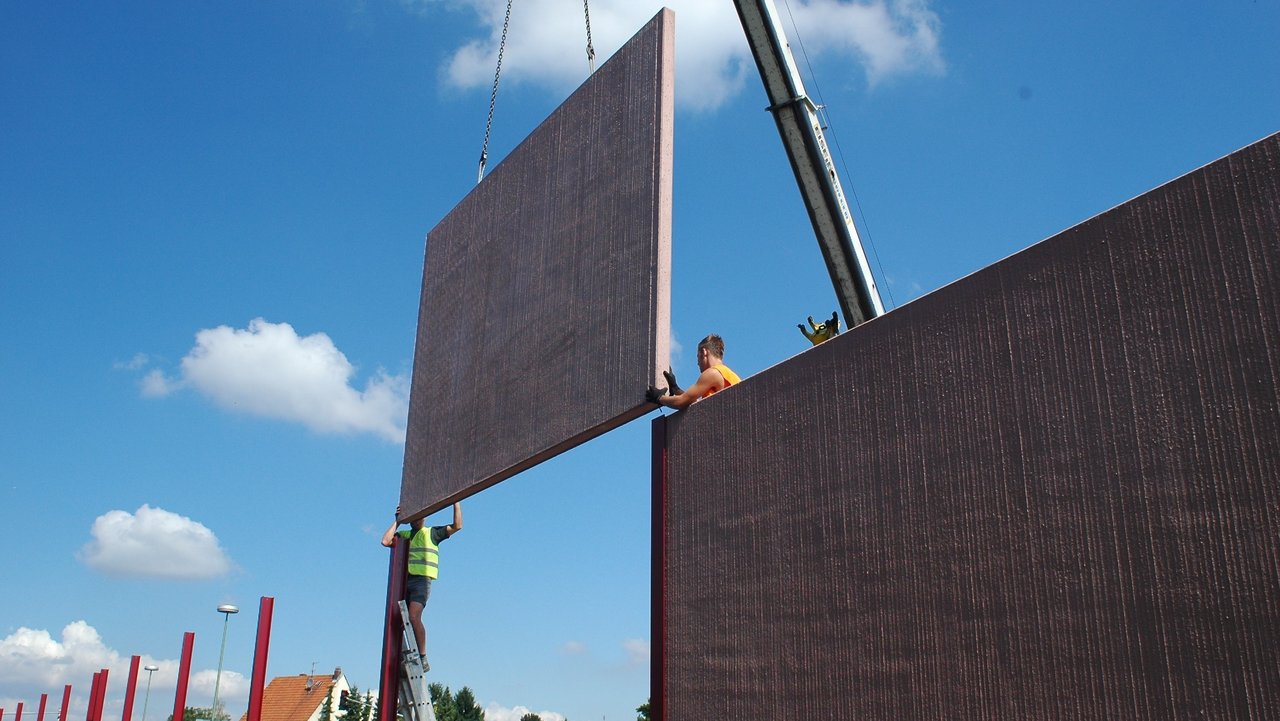 Einbau einer Lärmschutzwand