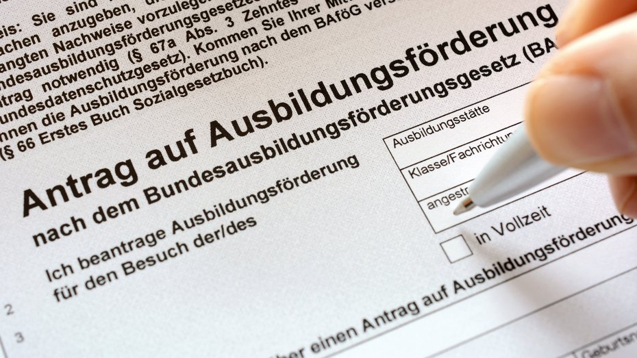 Ausfüllen eines Antrags auf Ausbildungsförderung Ausfüllen eines Antrags auf Ausbildungsförderung