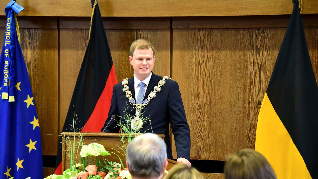 Michael Salomo wird feierlich in sein Amt als neuer Oberbürgermeister der Großen Kreisstadt Heidenheim an der Brenz eingesetzt