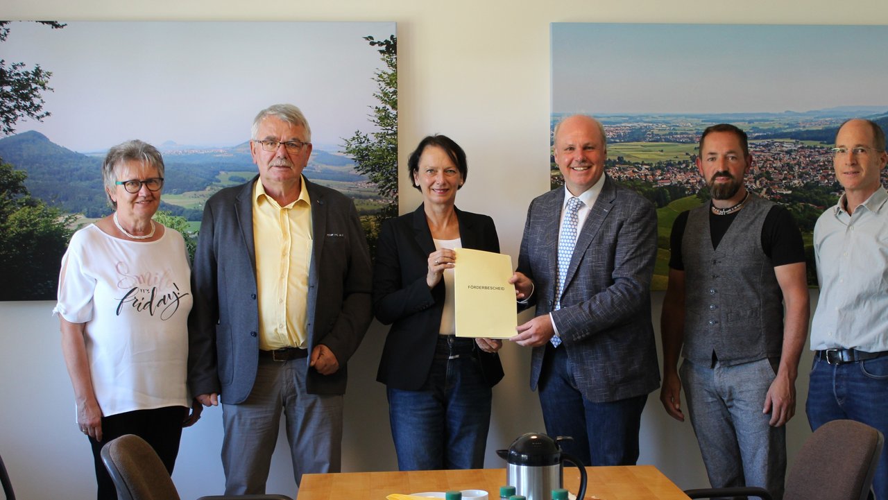 Übergabe des Landeszuschusses für den Anschluss der Abwasserbeseitigung der Gemeinde Waldstetten