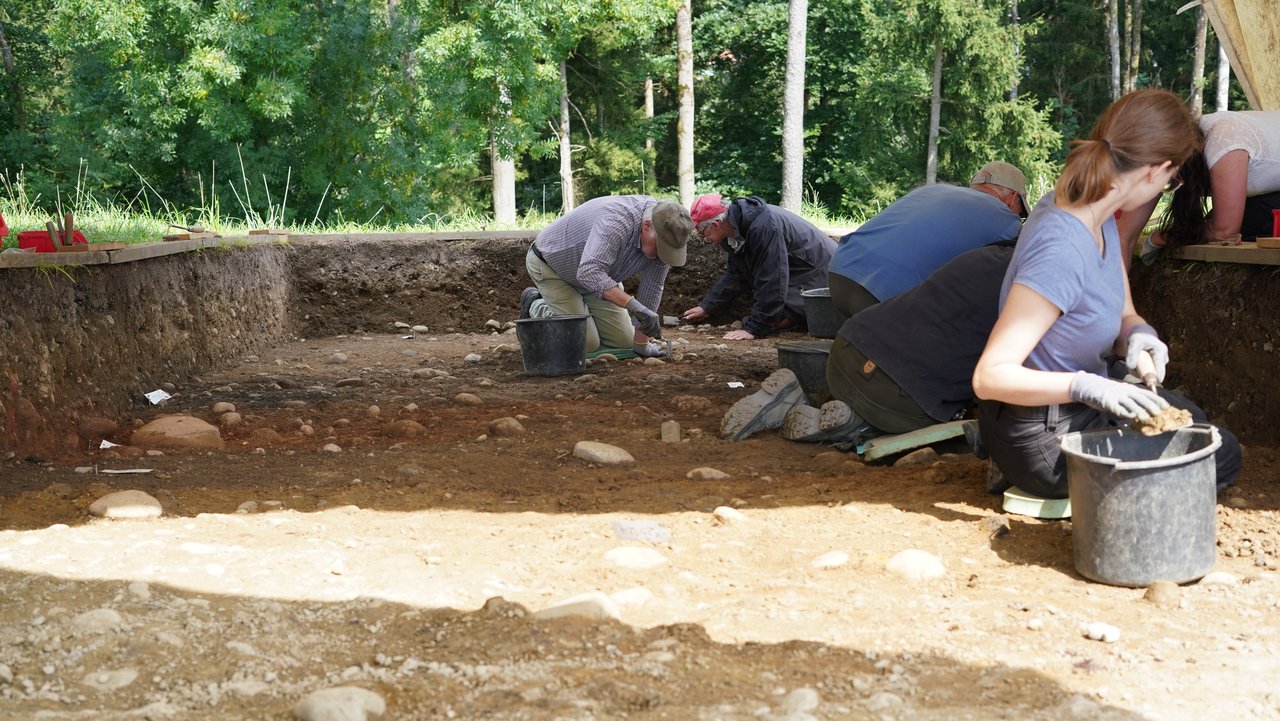 Der zweite Grabungsschnitt während der Ausgrabung. 
