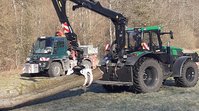 Einsatz des Forstspezialschleppers an der Murr