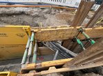 Graben mit querenden Leitungen