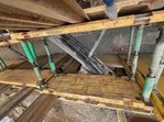 Graben mit querenden Leitungen