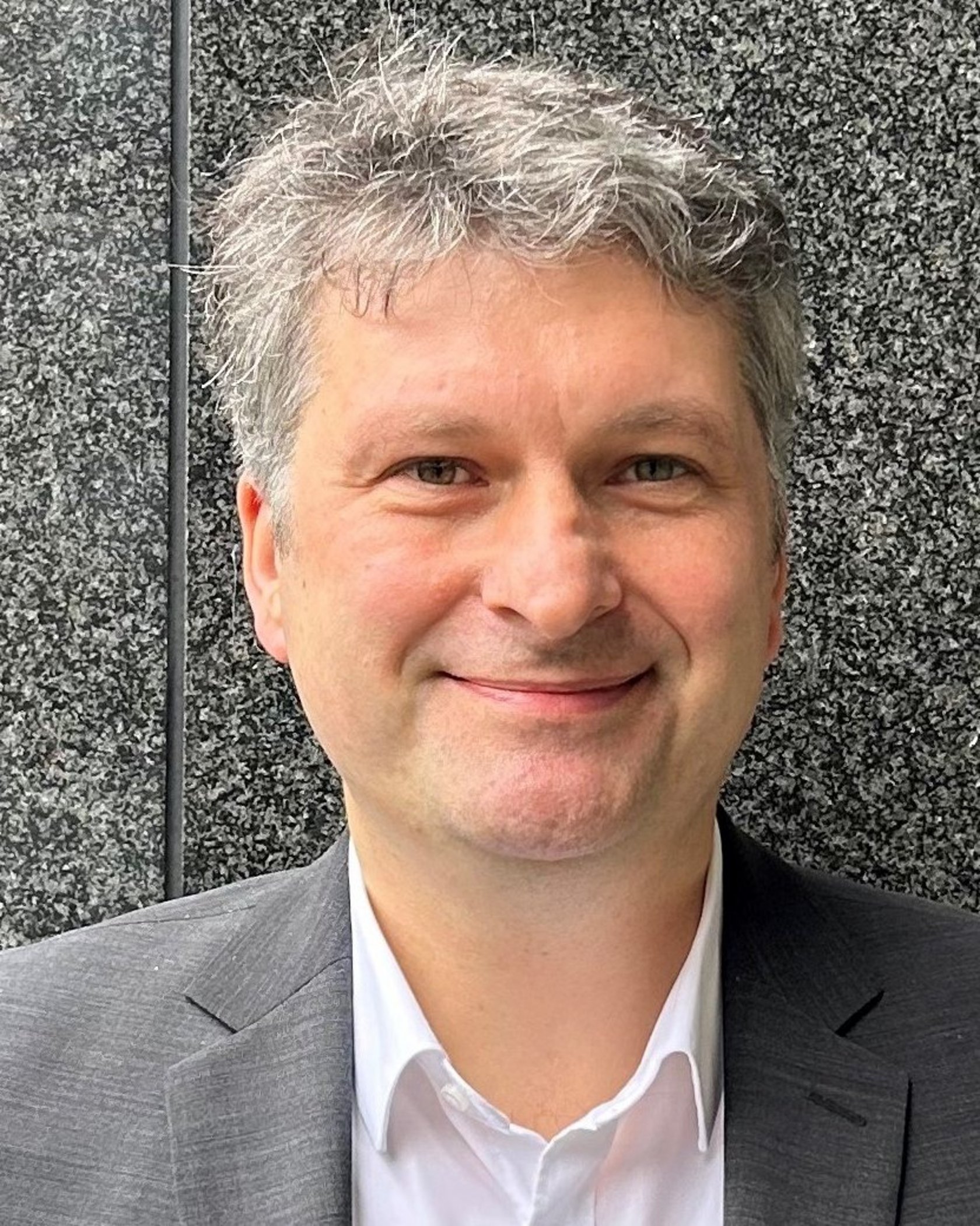 Bild zeigt Referatsleiter Tobias Schuster