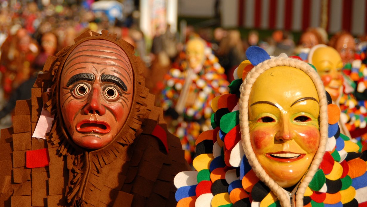 Bild zeigt Masken der Allemanischen Fasnet