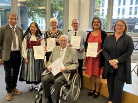 Konrad Epple (MdL), Svea Betz (Reutlingen), Angelika Puritscher (Rutesheim), Karlheinz Arnau (Sindelfingen), Helmut Henzler (Ulm), Heike Krieg (Markgröningen), Sigrun von Strauch (Regierungsvizepräsidentin)