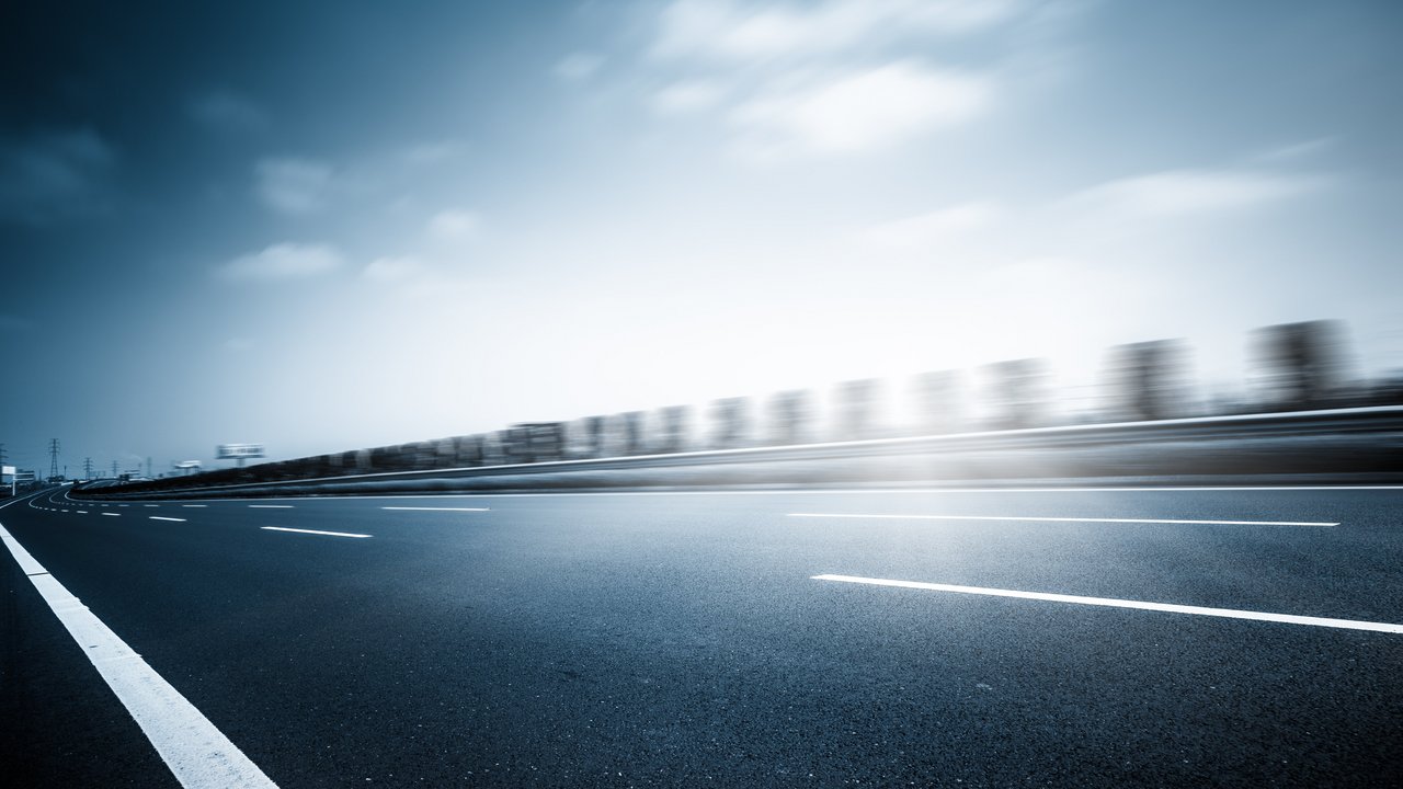 freie Asphaltstraße