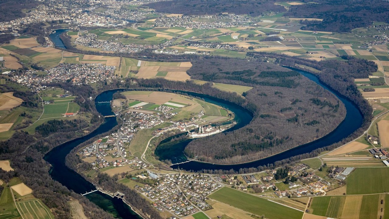 Luftbild der Doppelschleife des Hochrheins