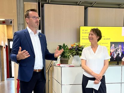 Regierungspräsidentin Bay und Oberbürgermeister Dambacher