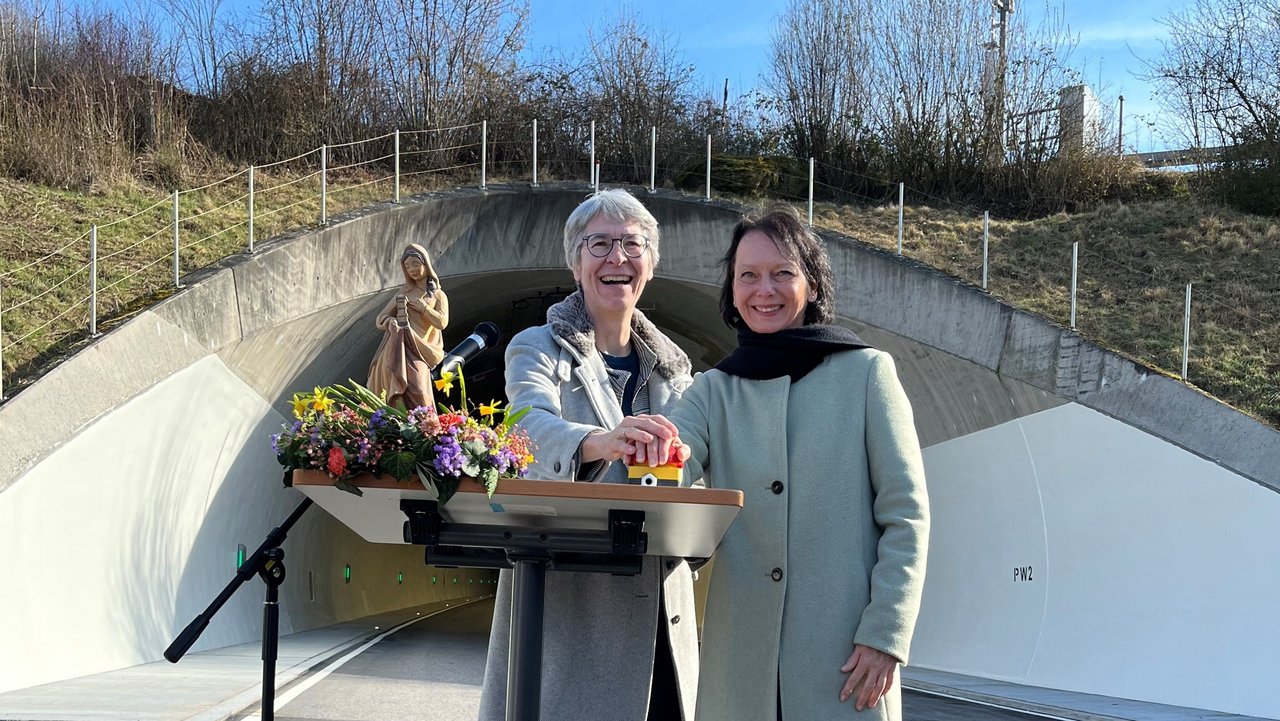 Offizielle Wiedereröffnung (StS Zimmer und RP'in Bay)
